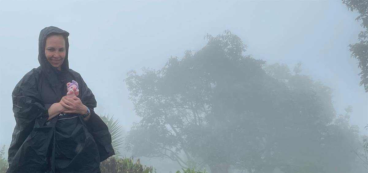 Britta de Clercq im Regenwald Britta de Clercq im Regenwald