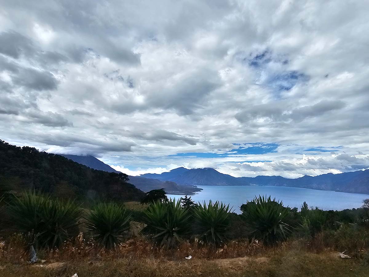 Landschaft mit Wolkenhimel